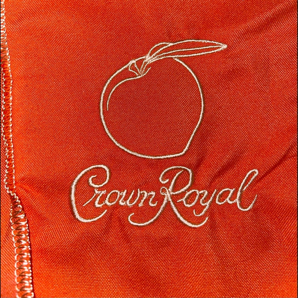 🍑 👑 Crown Royal peach velvet bag “NEW” - Picture 2 of 8
